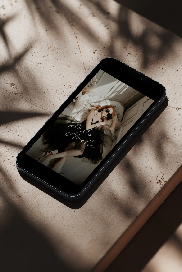 Mockup_iPhone_On_Stone_Naomi_Eleonora